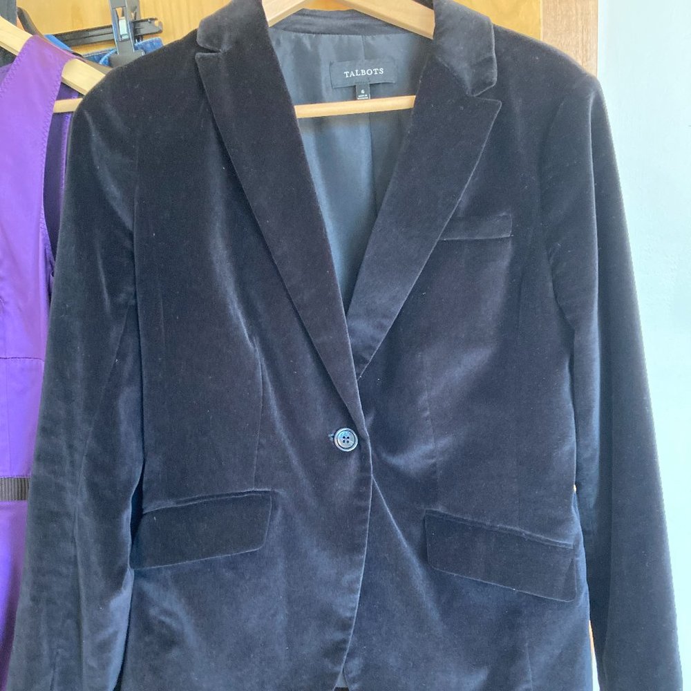 Black velvet blazer, size 6, Talbots